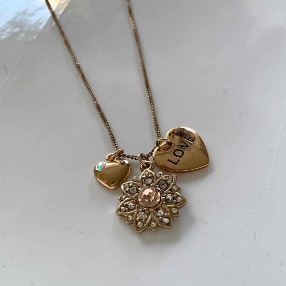 Forever 21 Gold "Love" charm Necklace- NWT - Picture 4 of 4